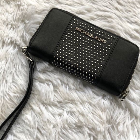 Micheal Kors Wristlet Wallet - Picture 2 of 5